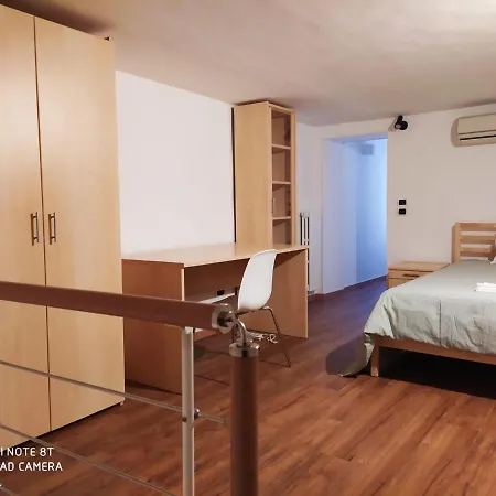 Dante Alighieri House Апартаменты *