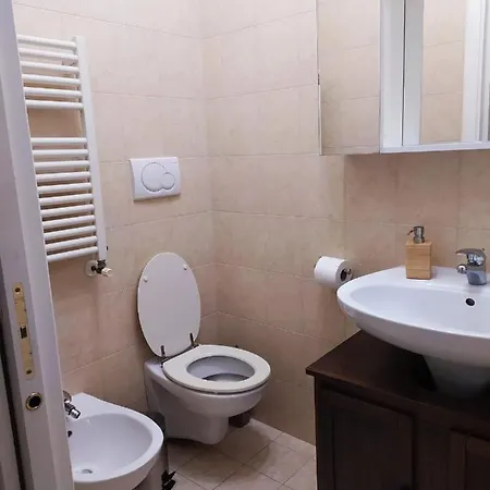 Dante Alighieri House דירה *