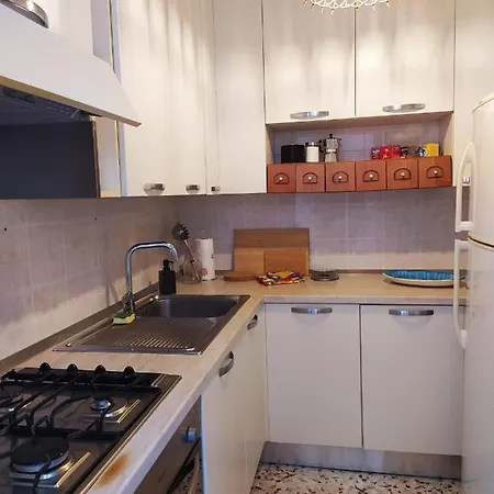 דירה Dante Alighieri House בארי